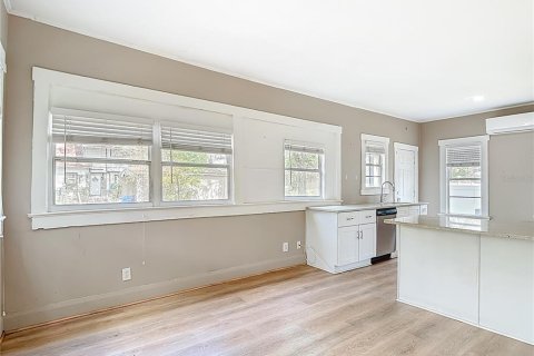 Casa en venta en Tampa, Florida, 4 dormitorios, 171.87 m2 № 2149473 - foto 26