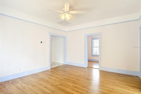 Casa en venta en Tampa, Florida, 4 dormitorios, 171.87 m2 № 2149473 - foto 12