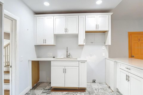 Casa en venta en Tampa, Florida, 4 dormitorios, 171.87 m2 № 2149473 - foto 21