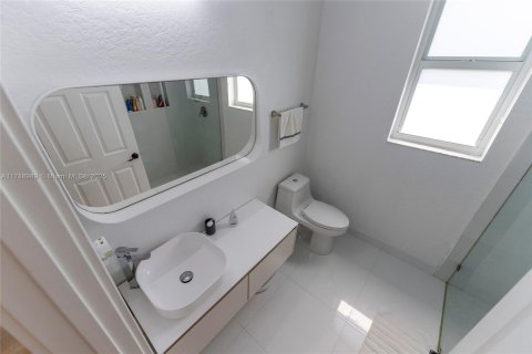 Купить виллу или дом в Дейви, Флорида 4 спальни, 259.01м2, № 1732168 - фото 28