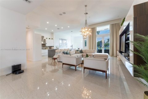 Купить виллу или дом в Дейви, Флорида 4 спальни, 259.01м2, № 1732168 - фото 2