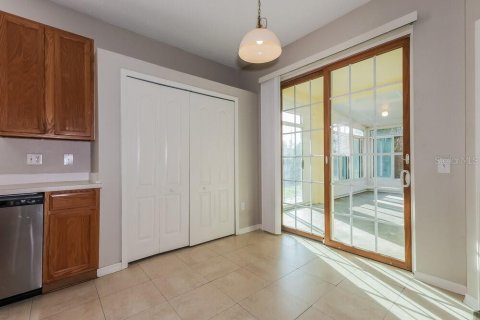 Villa ou maison à louer à Land O' Lakes, Floride: 3 chambres, 149.57 m2 № 2117018 - photo 6