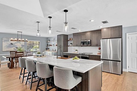 Casa en venta en Apopka, Florida, 4 dormitorios, 188.22 m2 № 2420213 - foto 8