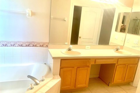 House in Orlando, Florida 3 bedrooms, 160.54 sq.m. № 1822973 - photo 8
