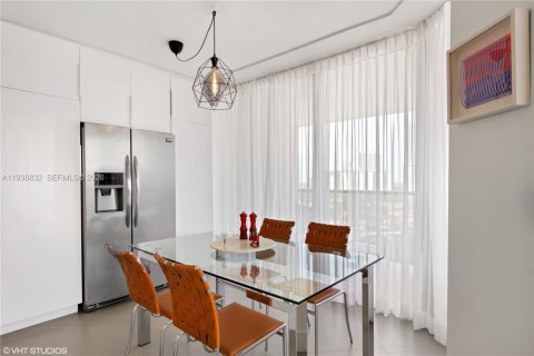 Condo in Aventura, Florida, 2 bedrooms  № 1997529 - photo 5