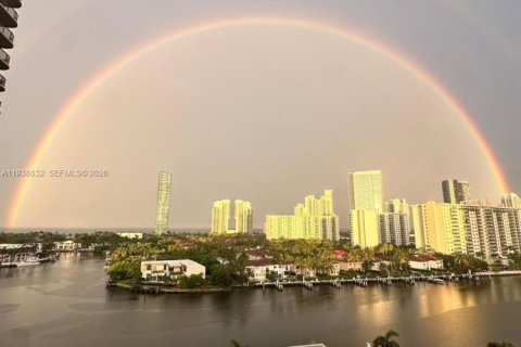 Condo in Aventura, Florida, 2 bedrooms  № 1997529 - photo 26