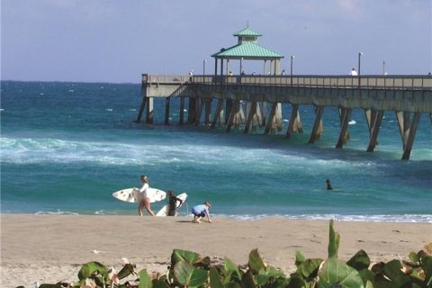 Condo in Deerfield Beach, Florida, 2 bedrooms  № 1136272 - photo 1