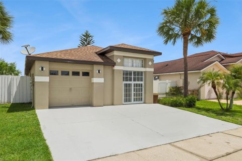 Casa en Kissimmee, Florida 3 dormitorios, 129.32 m2 № 2167392