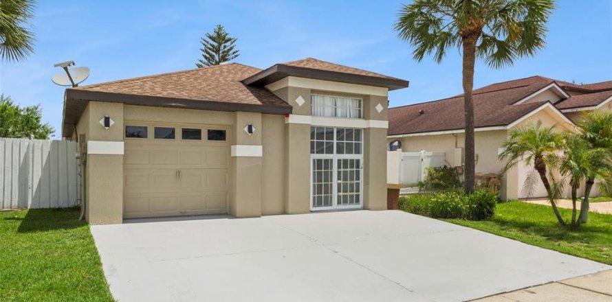 Casa en Kissimmee, Florida 3 dormitorios, 129.32 m2 № 2167392