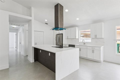 Casa en venta en Kissimmee, Florida, 3 dormitorios, 129.32 m2 № 2167392 - foto 3