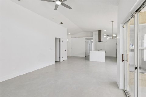 Casa en venta en Kissimmee, Florida, 3 dormitorios, 129.32 m2 № 2167392 - foto 9