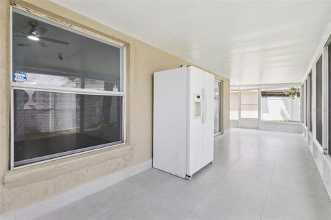 Casa en venta en Kissimmee, Florida, 3 dormitorios, 129.32 m2 № 2167392 - foto 16