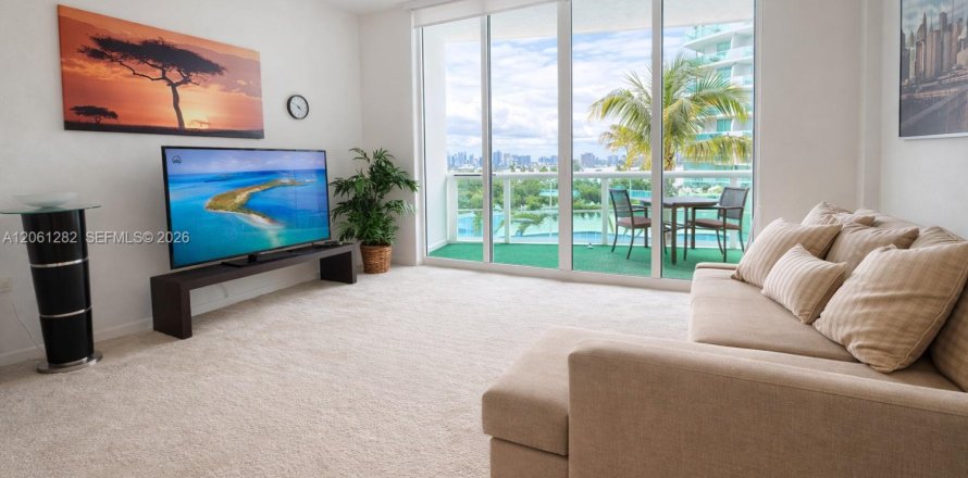 Condo à North Bay Village, Floride, 2 chambres  № 2273821