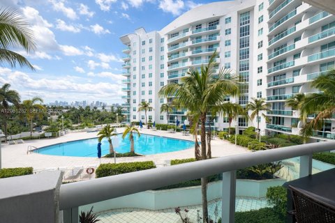 Copropriété à louer à North Bay Village, Floride: 2 chambres, 116.22 m2 № 2273821 - photo 3