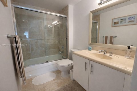 Copropriété à louer à North Bay Village, Floride: 2 chambres, 116.22 m2 № 2273821 - photo 26