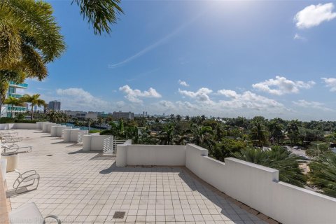 Copropriété à louer à North Bay Village, Floride: 2 chambres, 116.22 m2 № 2273821 - photo 29