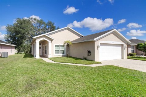 Villa ou maison à Davenport, Floride 3 chambres, 143.26 m2 № 2431699