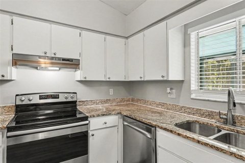 Villa ou maison à vendre à Winter Springs, Floride: 3 chambres, 112.41 m2 № 2222824 - photo 5