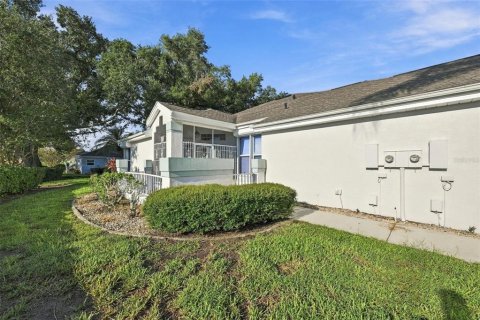 Condo in Sun City Center, Florida, 2 bedrooms № 2368813 - photo 4