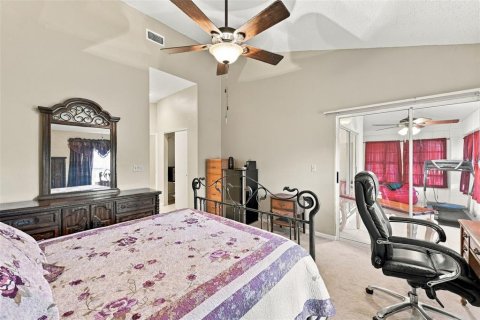 Condo in Sun City Center, Florida, 2 bedrooms № 2368813 - photo 29