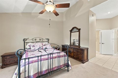 Condo in Sun City Center, Florida, 2 bedrooms № 2368813 - photo 20