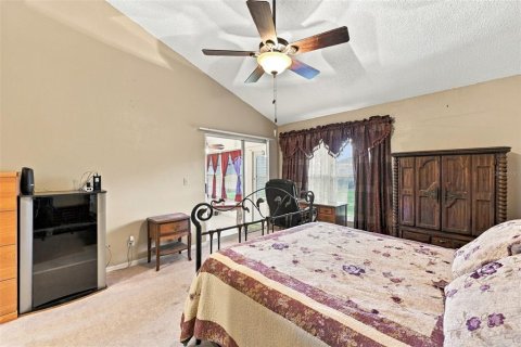 Condo in Sun City Center, Florida, 2 bedrooms № 2368813 - photo 21