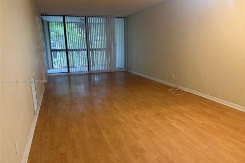 Condo in Coral Springs, Florida, 3 bedrooms  № 2319389
