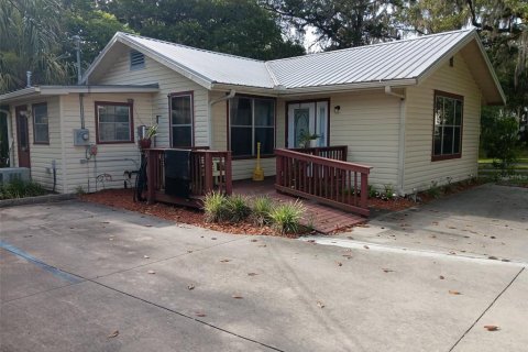 Commercial property in Williston, Florida 78.78 sq.m. № 1776715 - photo 1