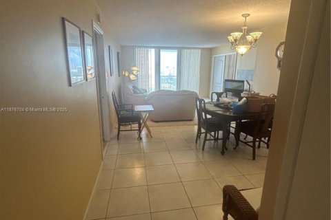 Купить кондоминиум в Авентура, Флорида 2 спальни, 116.22м2, № 1924376 - фото 2