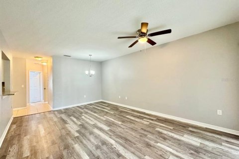 Condo in Riverview, Florida, 3 bedrooms  № 1829168 - photo 8