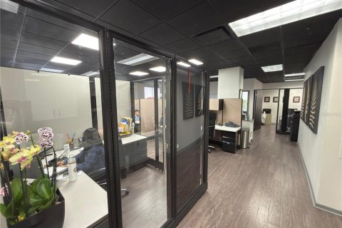 Propiedad comercial en venta en Orlando, Florida № 2157719 - foto 8