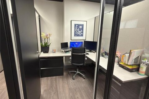 Propiedad comercial en venta en Orlando, Florida № 2157719 - foto 14