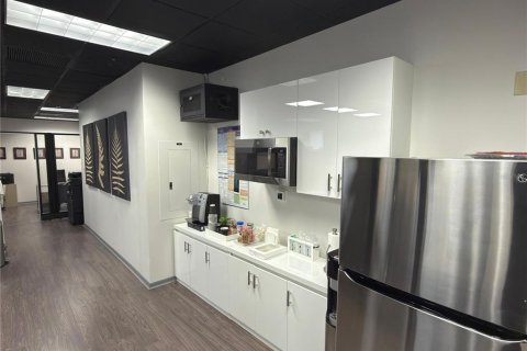 Propiedad comercial en venta en Orlando, Florida № 2157719 - foto 6