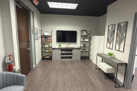 Propiedad comercial en venta en Orlando, Florida № 2157719 - foto 2