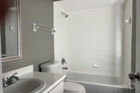 Touwnhouse à louer à Kissimmee, Floride: 3 chambres, 112.41 m2 № 2406441 - photo 16