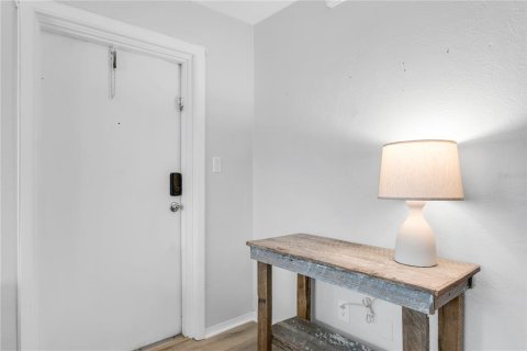 Condo in Saint Petersburg, Florida, 1 bedroom  № 1902085 - photo 12