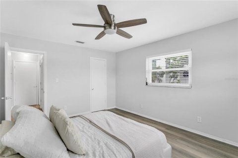 Condo in Saint Petersburg, Florida, 1 bedroom  № 1902085 - photo 7