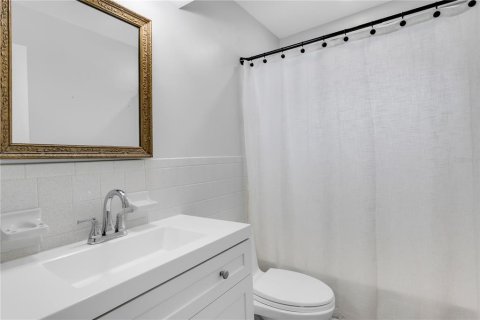 Condo in Saint Petersburg, Florida, 1 bedroom  № 1902085 - photo 8