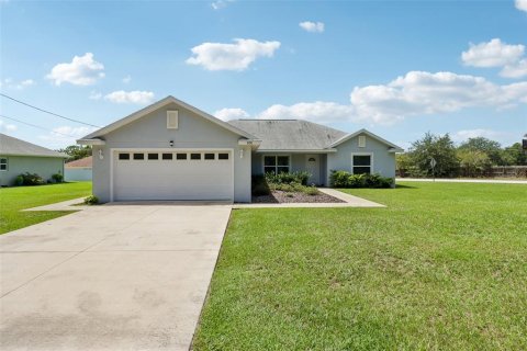 Villa ou maison à Summerfield, Floride 3 chambres, 165.09 m2 № 2295412