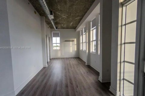 Copropriété à louer à Miami, Floride: 2 chambres, 86.58 m2 № 2169959 - photo 8