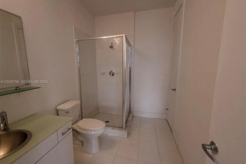 Copropriété à louer à Miami, Floride: 2 chambres, 86.58 m2 № 2169959 - photo 13
