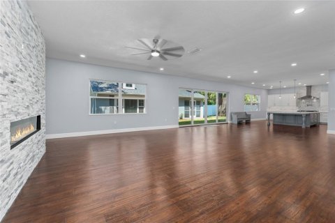 Villa ou maison à vendre à Tampa, Floride: 5 chambres, 512.63 m2 № 2141908 - photo 17