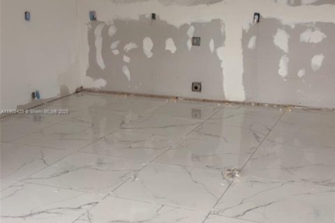 Villa ou maison à vendre à Wilton Manors, Floride: 3 chambres, 115.94 m2 № 1966225 - photo 7