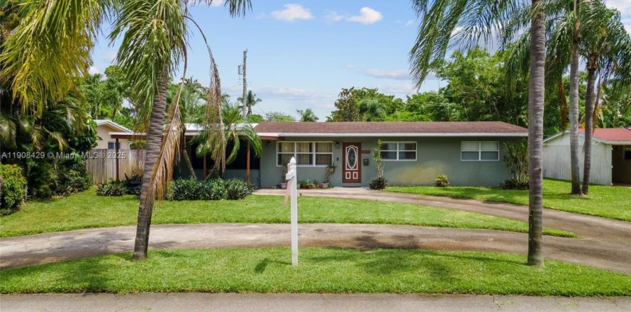 Villa ou maison à Wilton Manors, Floride 3 chambres, 115.94 m2 № 1966225
