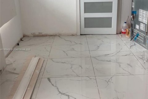 Villa ou maison à vendre à Wilton Manors, Floride: 3 chambres, 115.94 m2 № 1966225 - photo 3