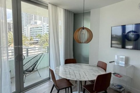 Condominio en venta en Miami Beach, Florida, 1 dormitorio, 39.76 m2 № 1861748 - foto 4