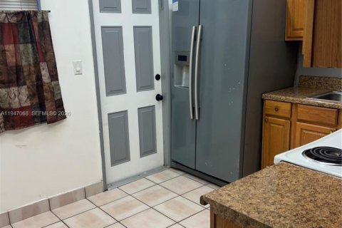 Condominio en Coral Springs, Florida, 2 dormitorios  № 2152935