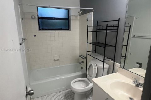 Condominio en venta en Coral Springs, Florida, 2 dormitorios, 88.26 m2 № 2152935 - foto 10