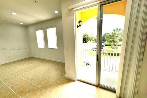 Купить кондоминиум в Майами, Флорида 2 спальни, 111.95м2, № 1948574 - фото 5