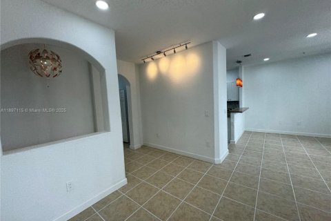 Купить кондоминиум в Майами, Флорида 2 спальни, 111.95м2, № 1948574 - фото 23